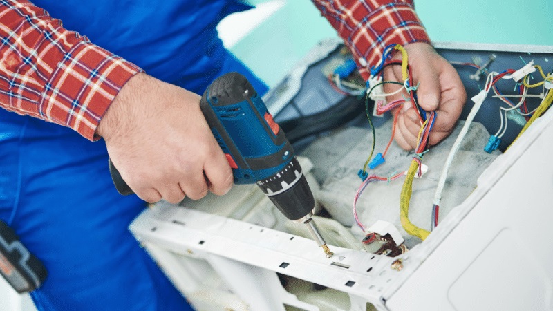 Çiğli Beko Beko çamaşır makinesi kart tamiri – Su almama arızası orijinal parça ile giderildi. - Teknik servis örneği